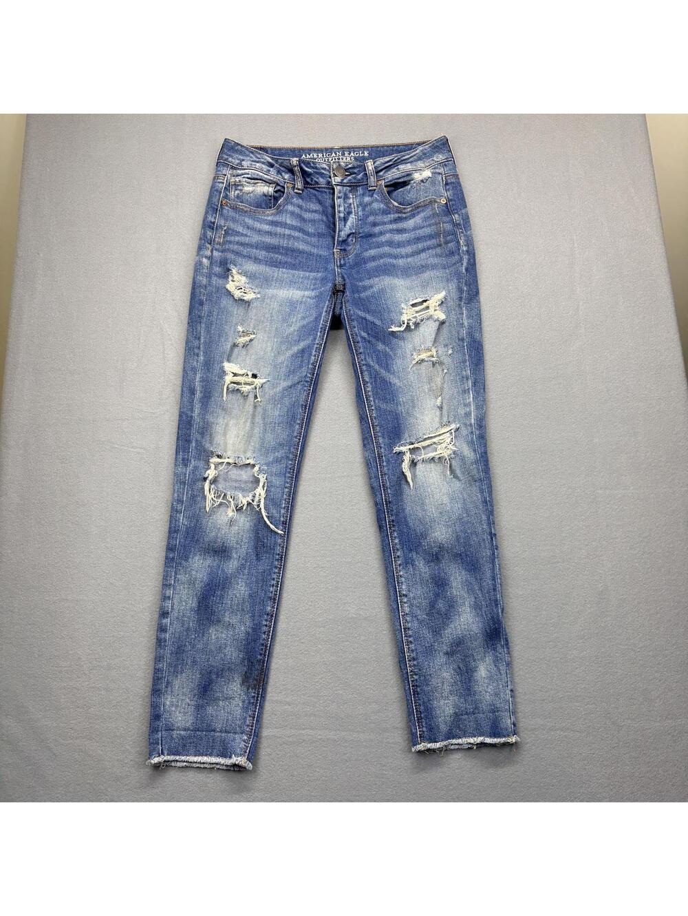 American Eagle Tomgirl Distressed Blue Denim Jeans